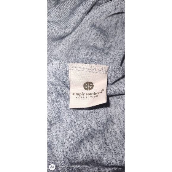 NWT Simply Southern Top Grey "Fur Mama" Pullover Long Sleeve Open Back Size XL - Picture 8 of 10